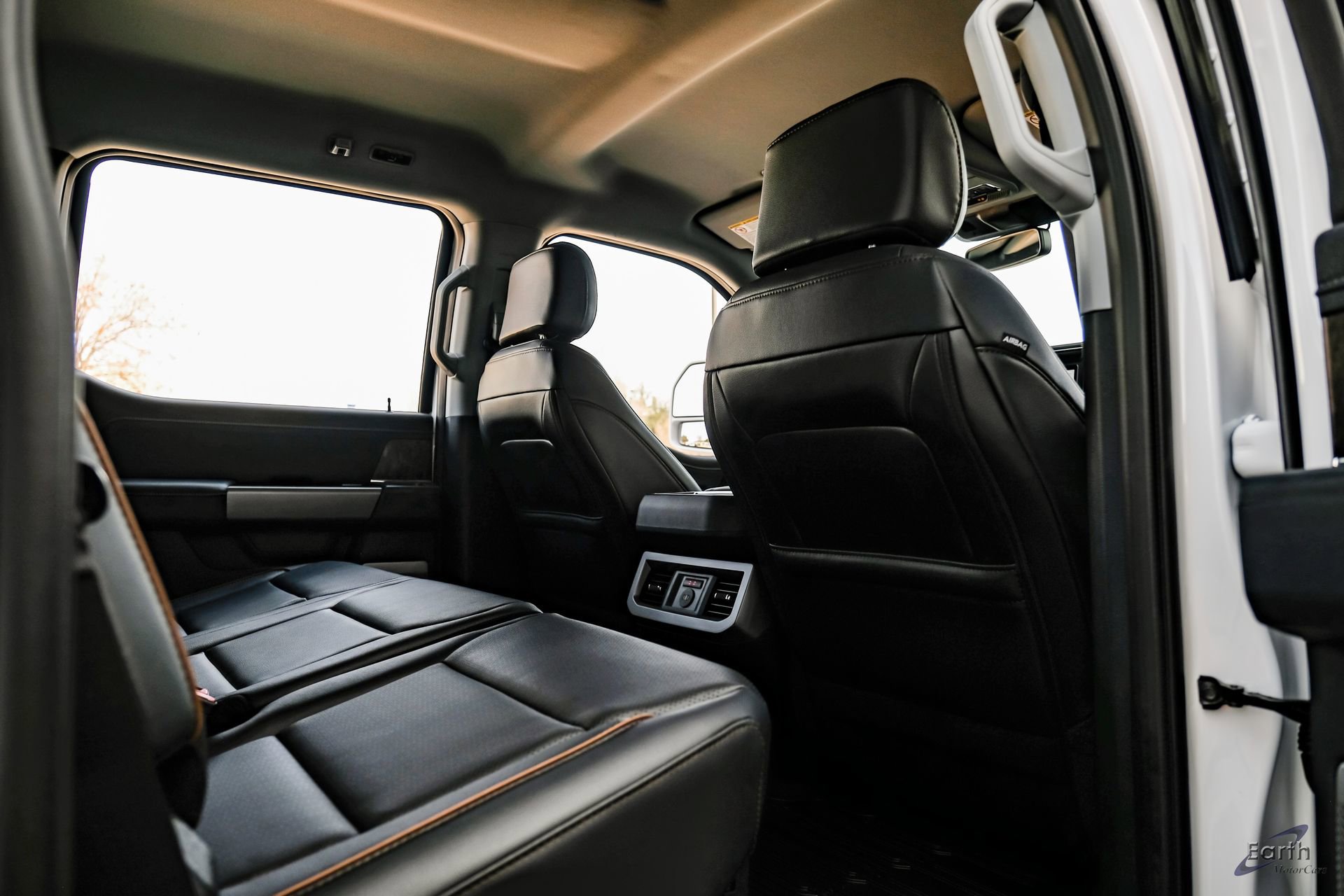 Used 2026 Ford F450 Lariat w/ FX4 Off-Road Package image 94
