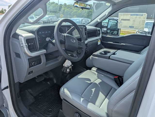 New 2026 Ford F550 4x4 Regular Cab Super Duty image 11