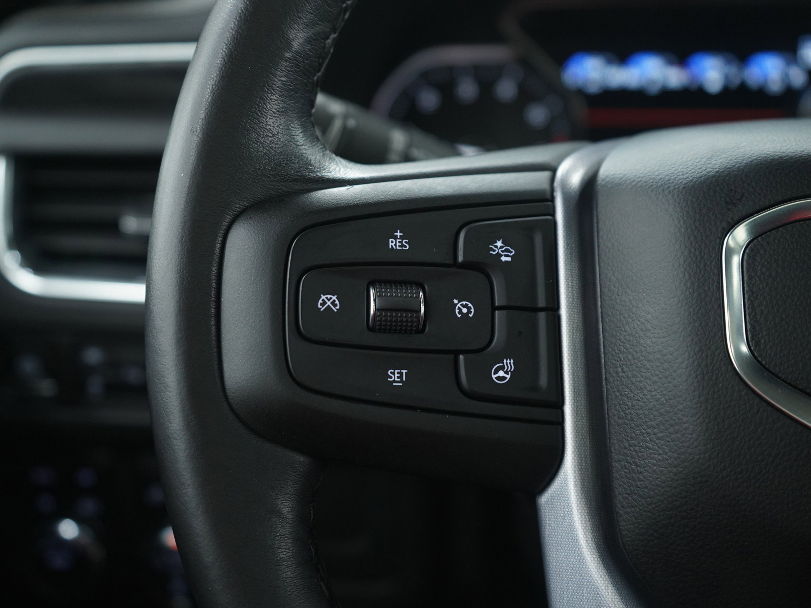 Used 2021 GMC Yukon SLT w/ SLT Premium Package image 29