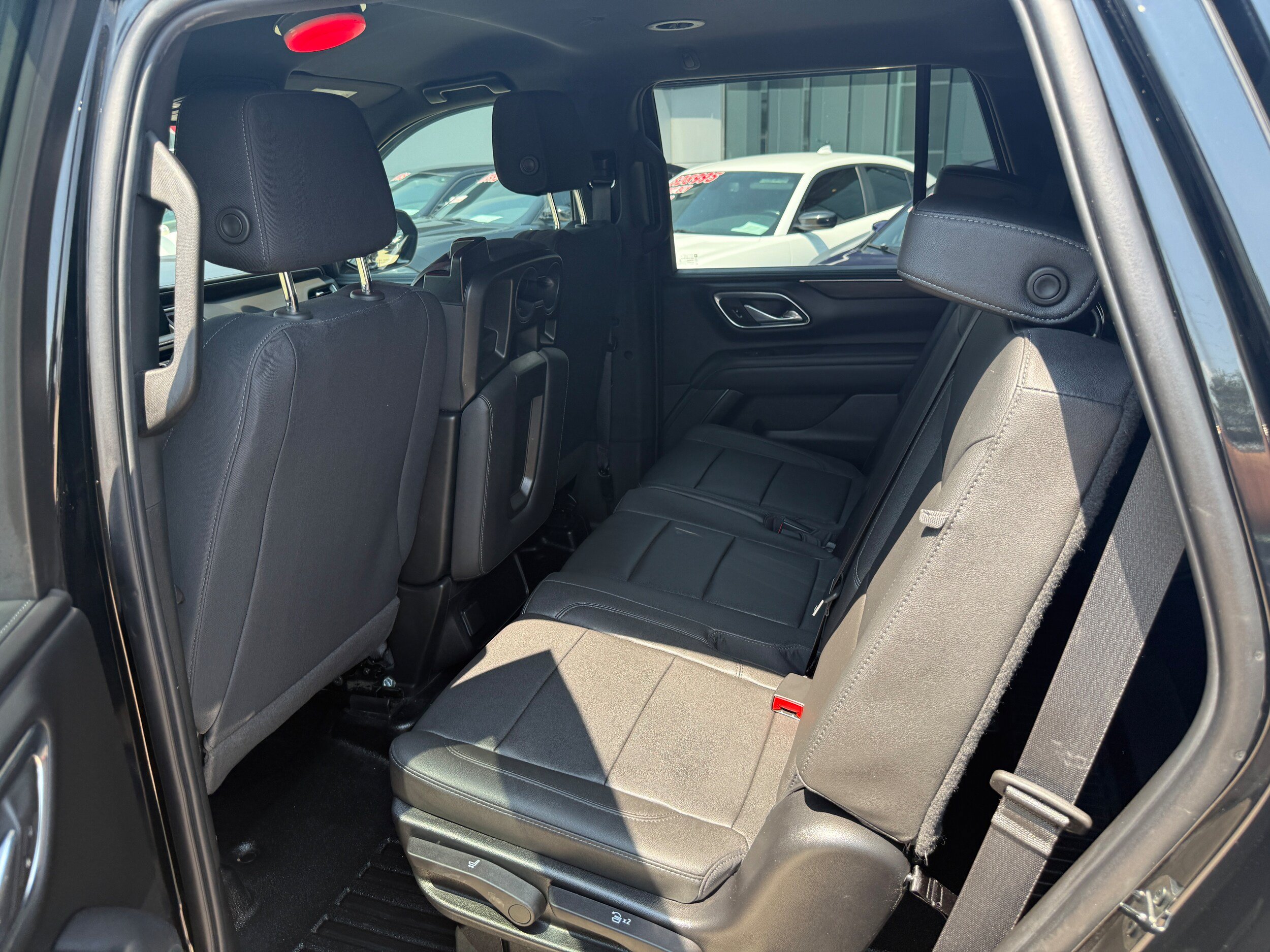 Used 2023 Chevrolet Tahoe 4WD image 8