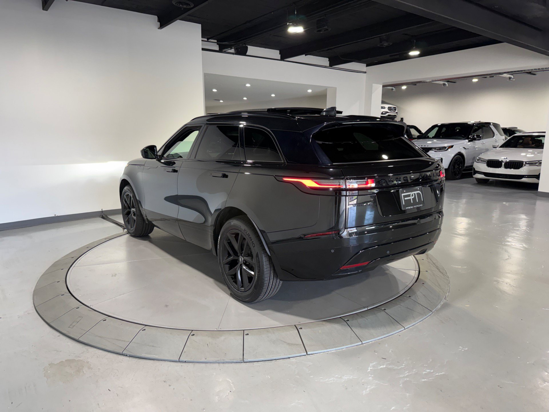 Used 2024 Land Rover Range Rover Velar Dynamic SE AWD/4WD image 10