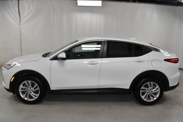 Used 2024 Buick Envista Preferred w/ Convenience II Package image 8