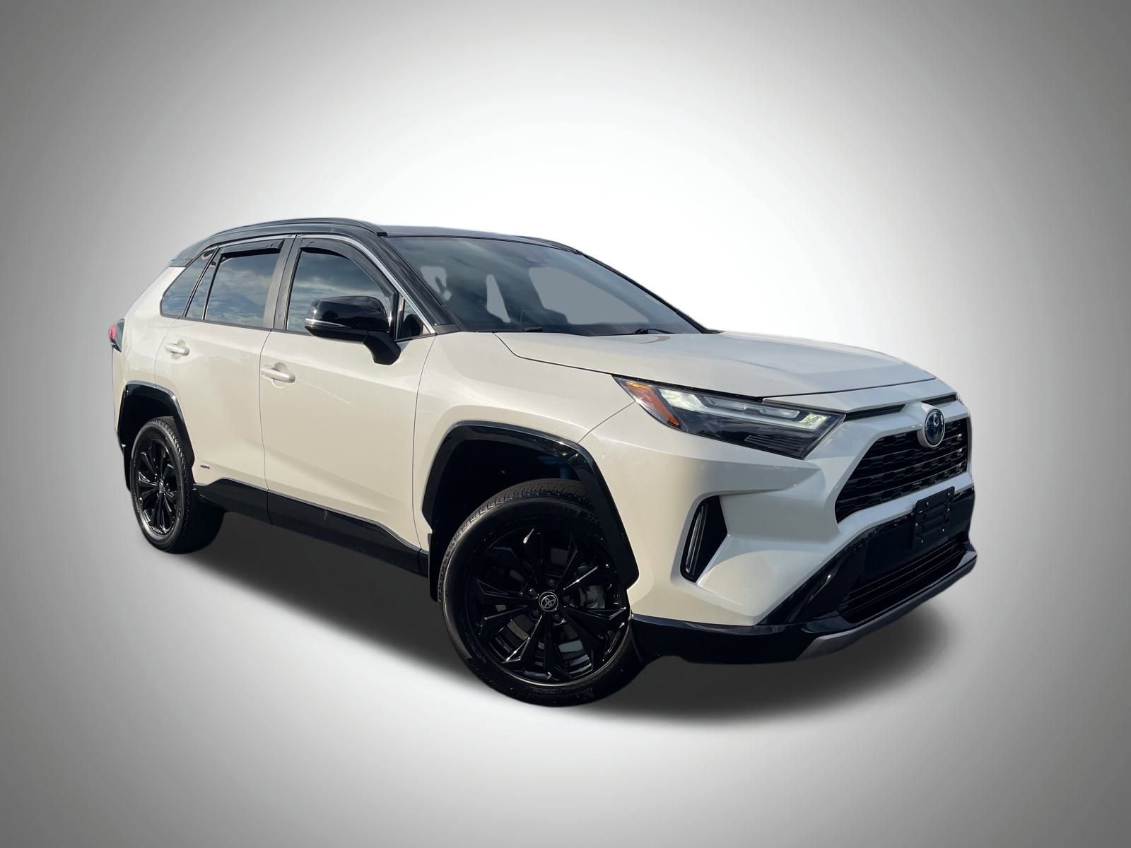 Used 2022 Toyota RAV4 XSE image 2
