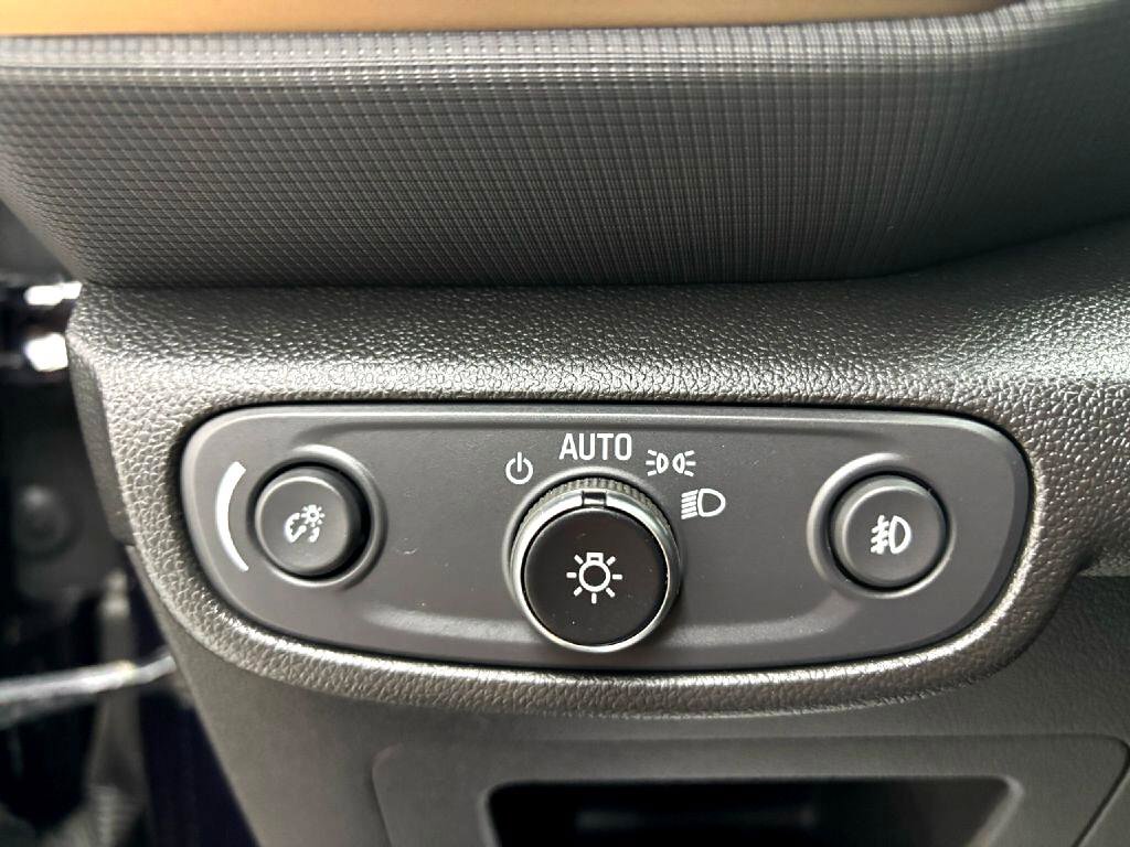 Used 2021 Chevrolet TrailBlazer ACTIV w/ Sun and Liftgate Package image 18