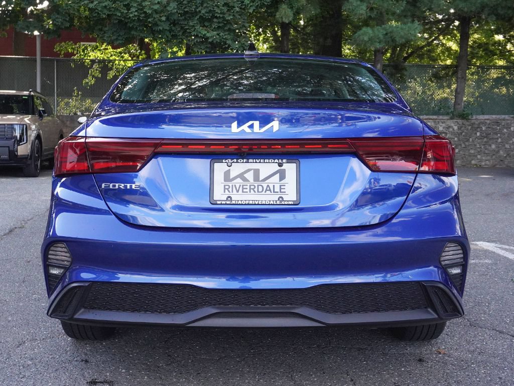 Used 2022 Kia Forte LXS FWD image 10