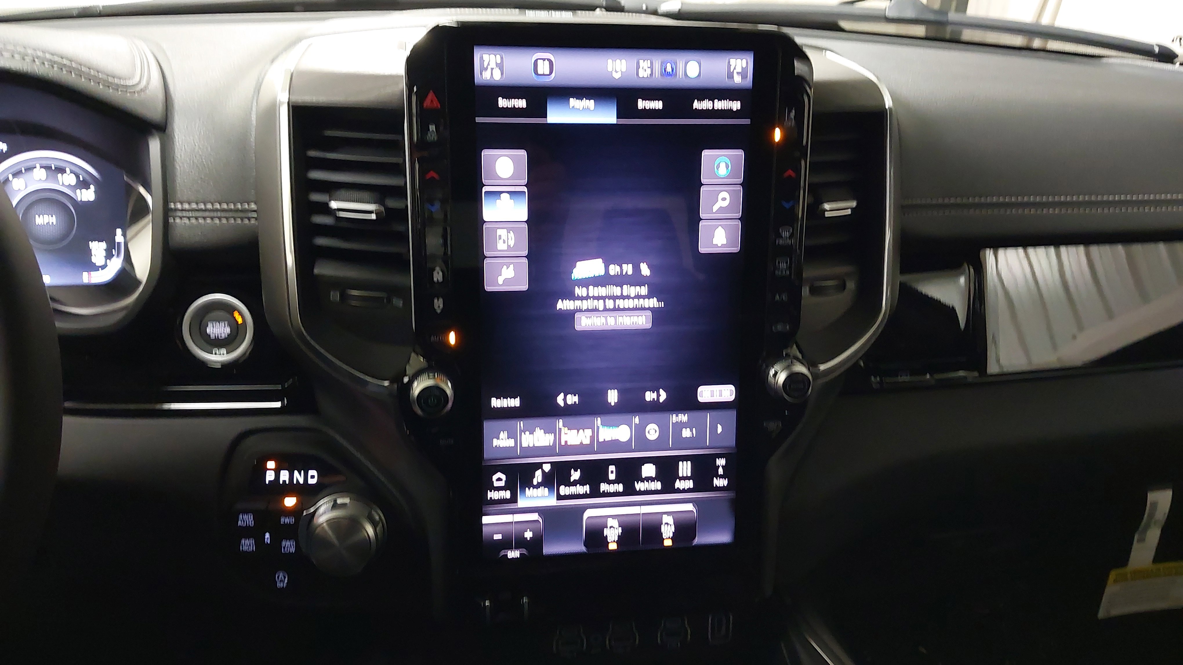 New 2026 RAM 1500 Laramie AWD/4WD image 21