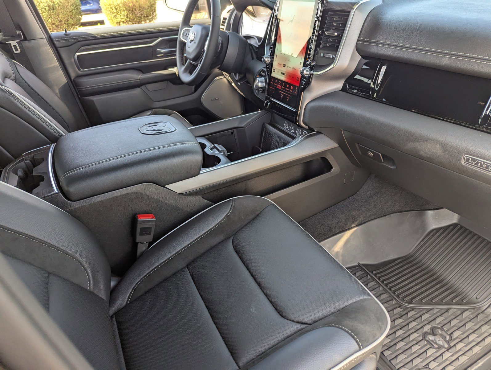 Used 2026 RAM 1500 Laramie w/ Night Edition image 12