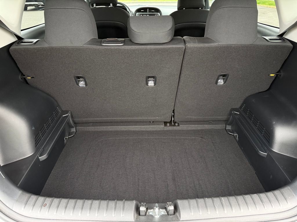 Certified 2025 Kia Soul LX FWD image 13