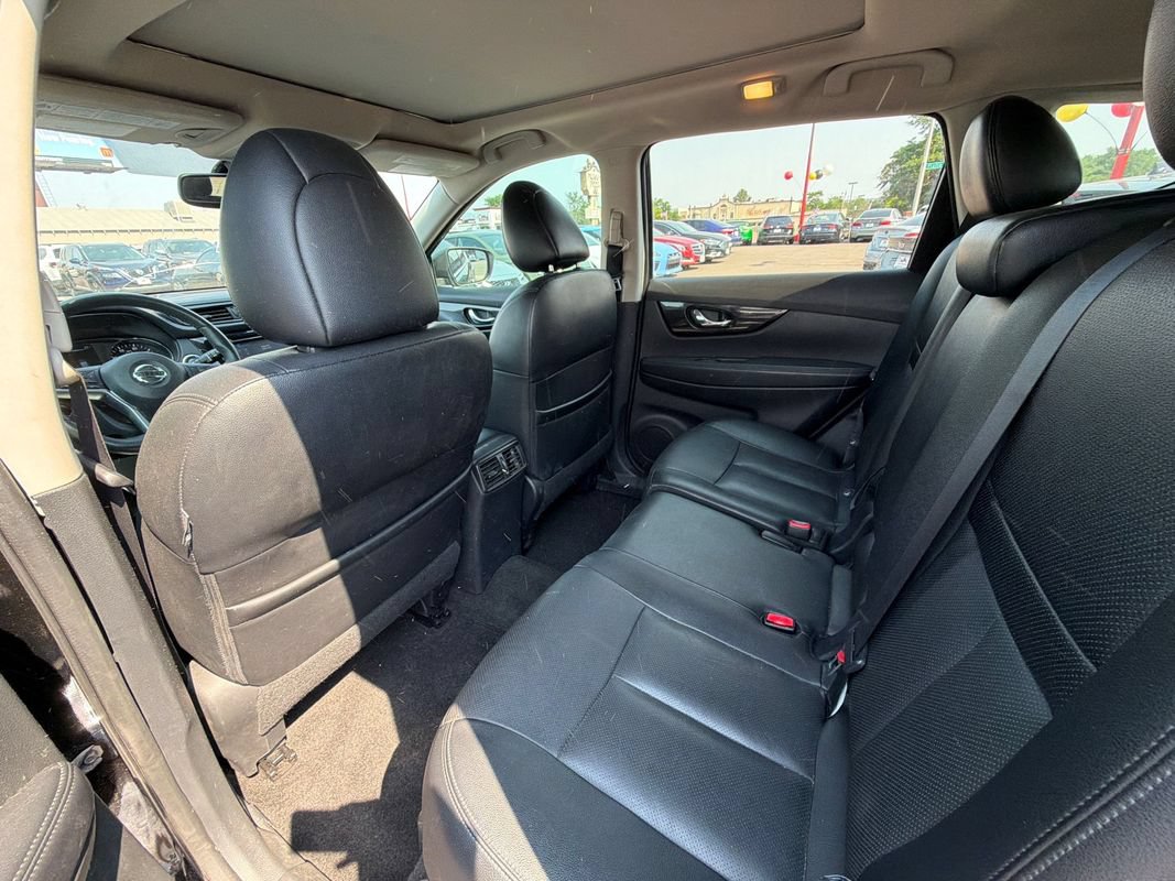 Used 2017 Nissan Rogue SL w/ SL Premium Package AWD/4WD image 11