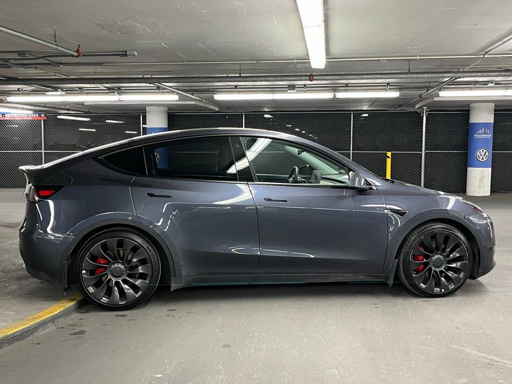 Used 2022 Tesla Model Y Performance image 36