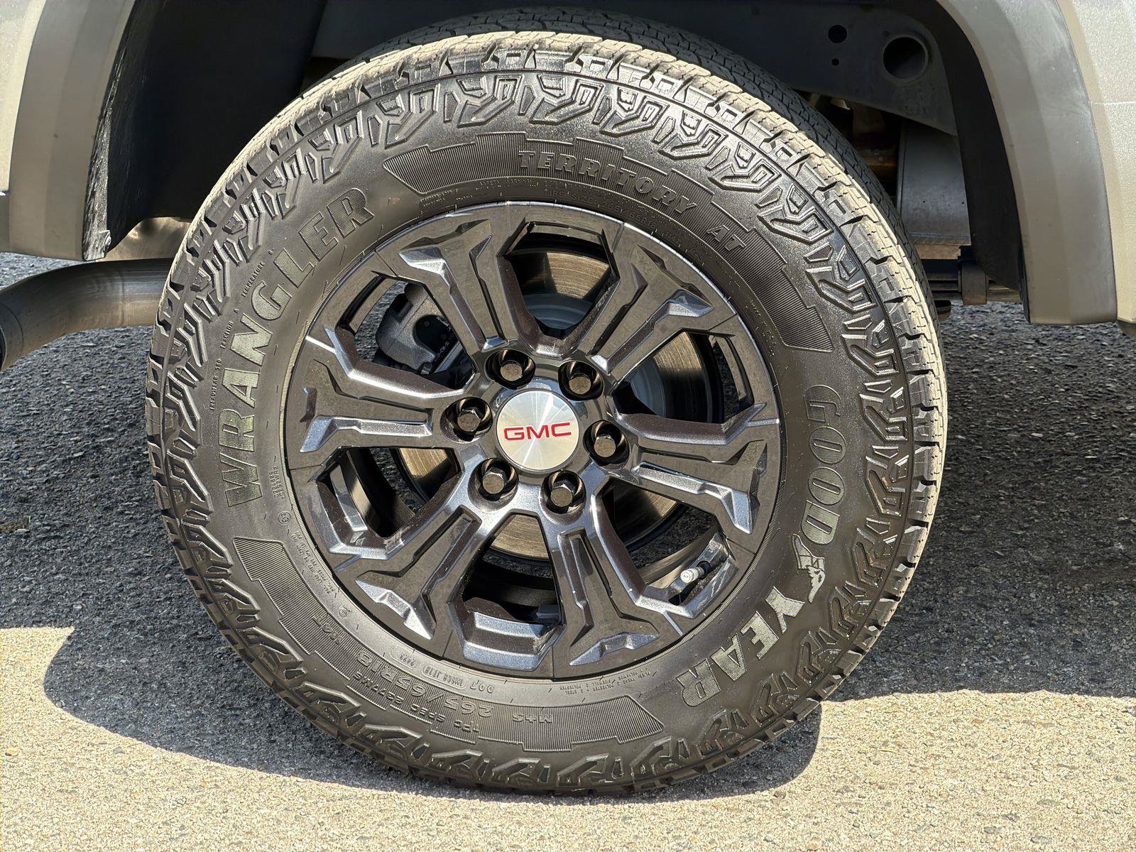 Used 2023 GMC Canyon Elevation RWD image 32