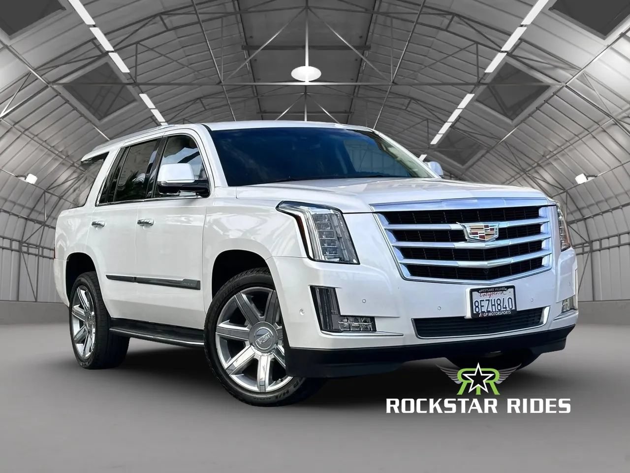 Used 2018 Cadillac Escalade Luxury RWD image 3
