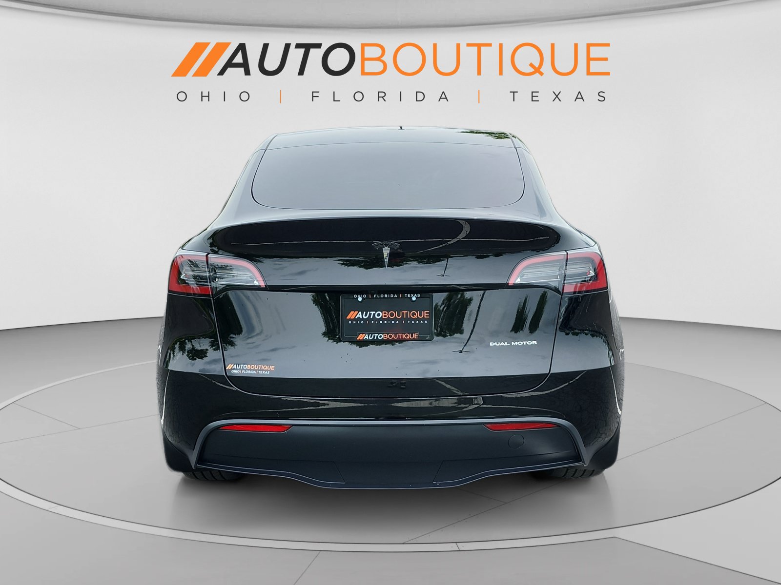 Used 2024 Tesla Model Y Long Range AWD/4WD image 4