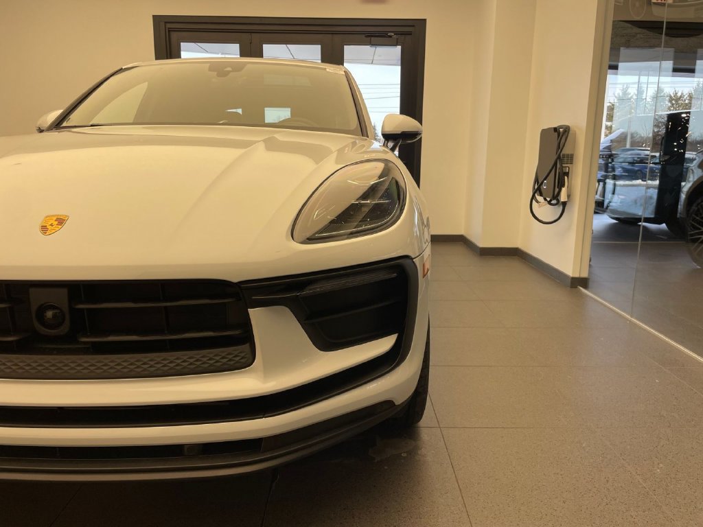 New 2026 Porsche Macan AWD/4WD image 24