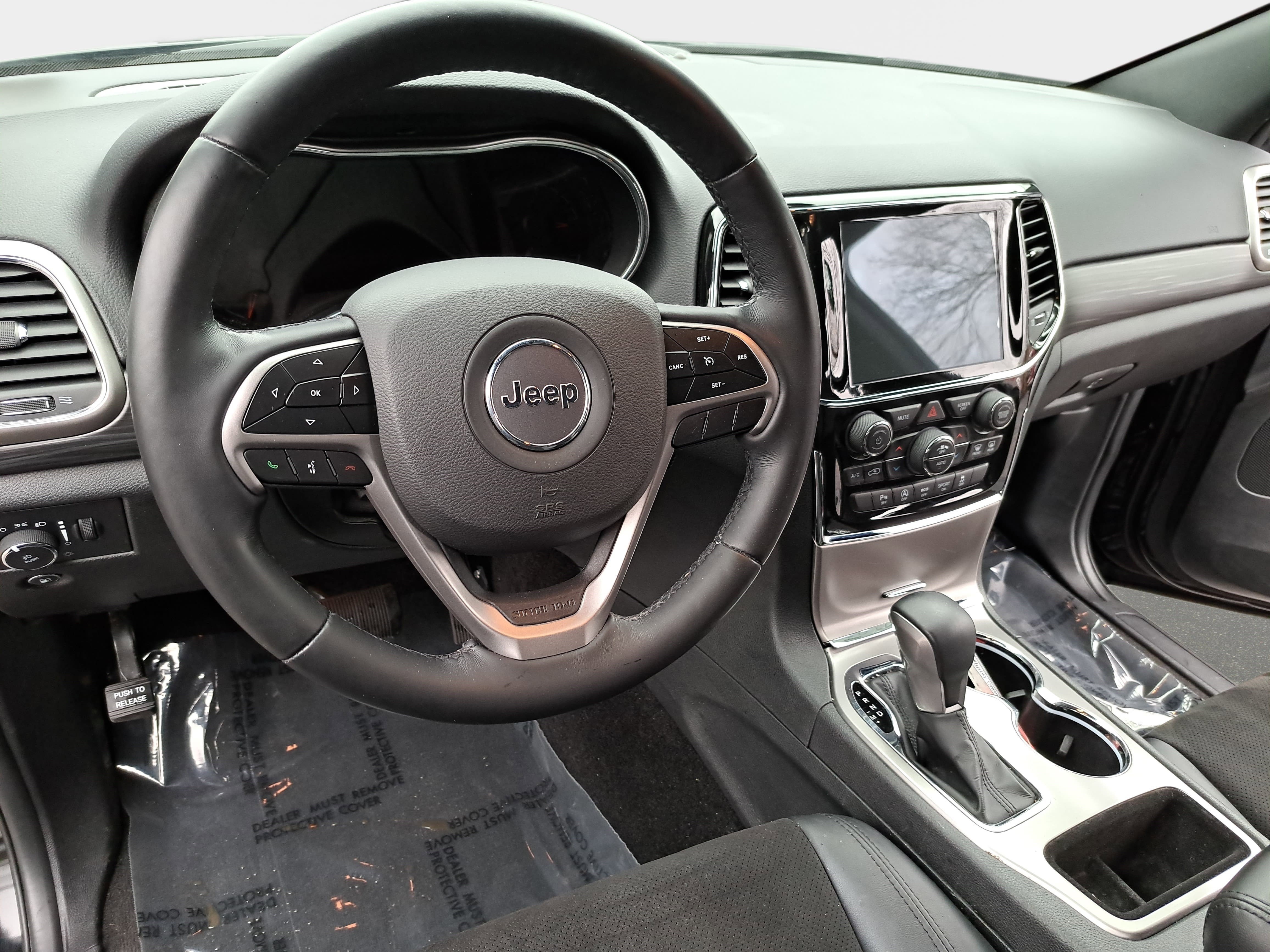 Used 2022 Jeep Grand Cherokee Laredo X image 16