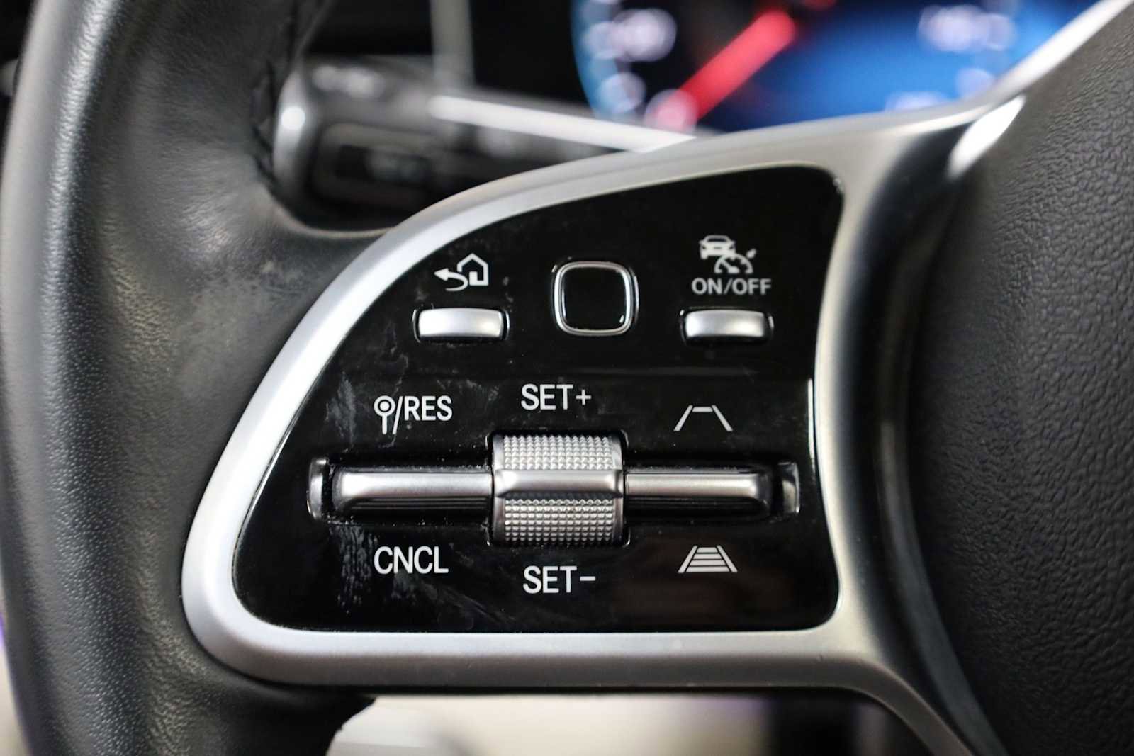 Used 2022 Mercedes-Benz GLS 450 4MATIC image 25