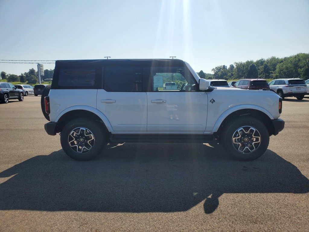 New 2025 Ford Bronco Badlands image 6