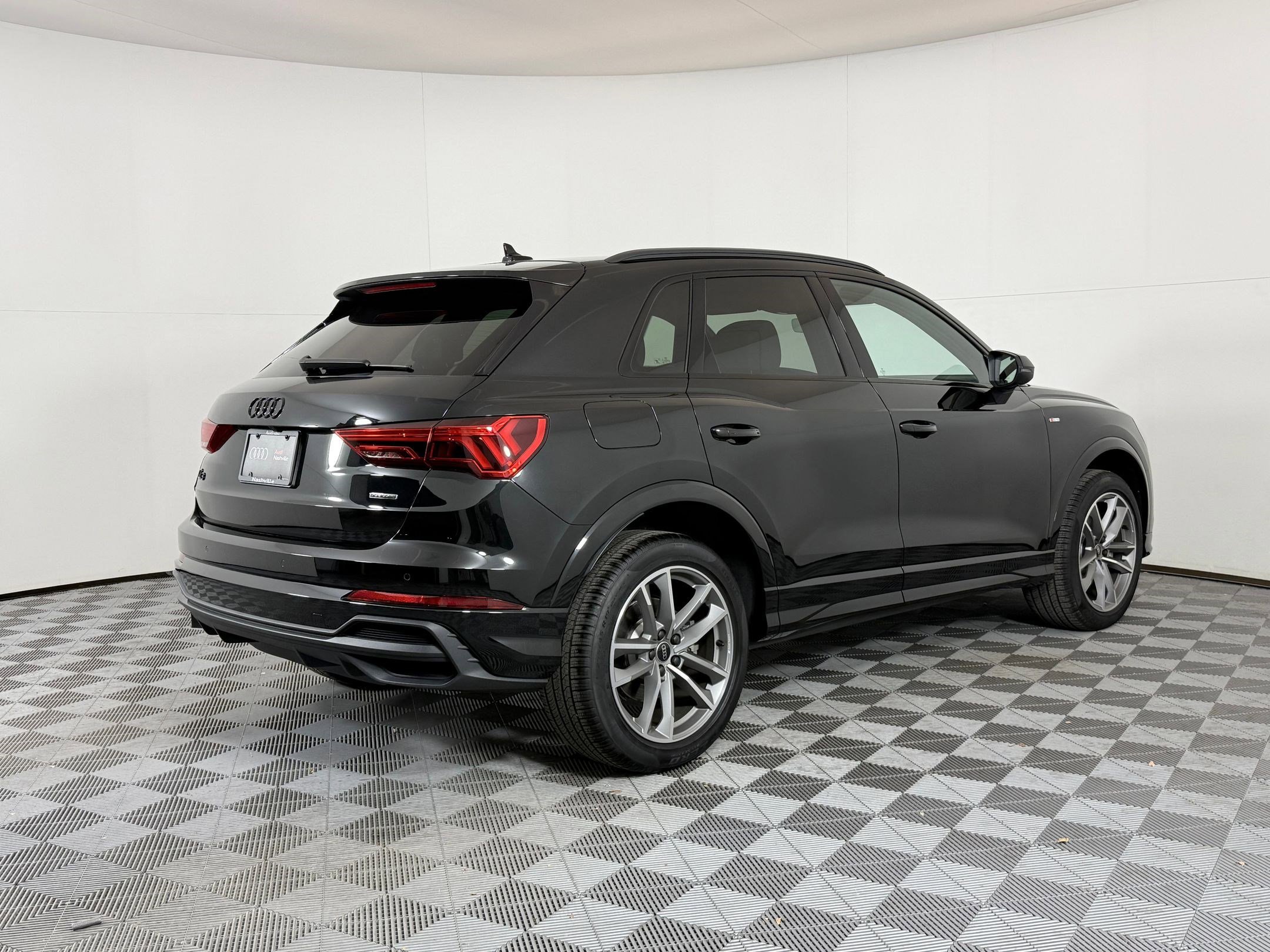 New 2025 Audi Q3 2.0T Premium image 8