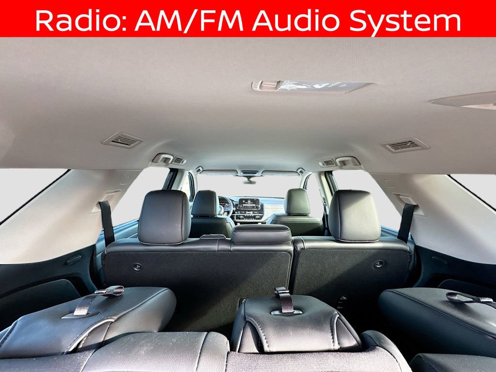 Used 2025 Nissan Pathfinder SL w/ Cargo Package image 10