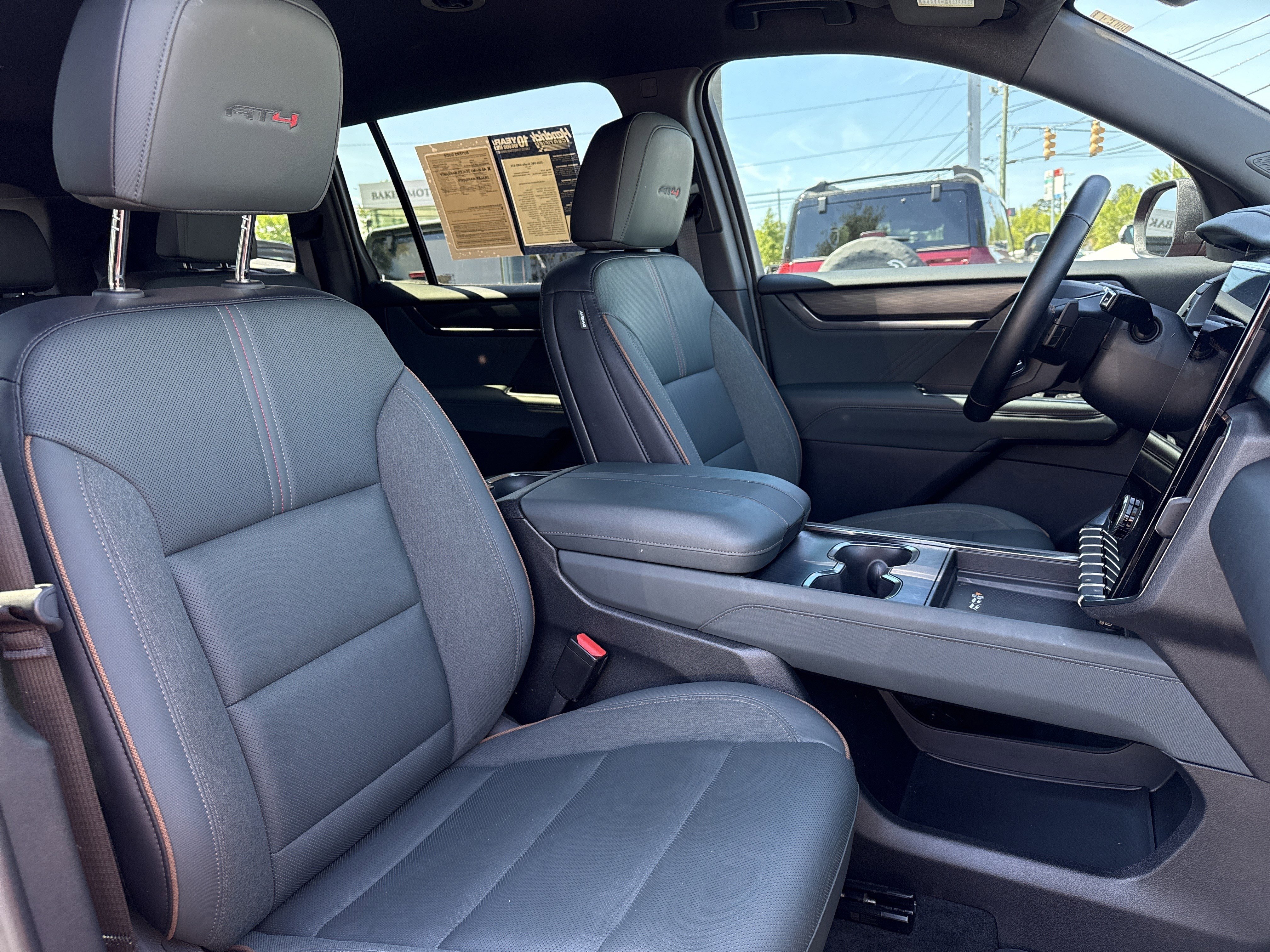 Used 2024 GMC Acadia AT4 image 33