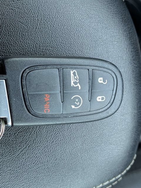 Used 2021 Jeep Cherokee Latitude Lux 80th Anniv w/ Quick Order Package 26U 80TH AWD/4WD image 31