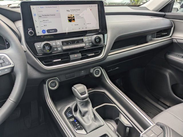 Used 2026 Toyota Grand Highlander FWD image 25
