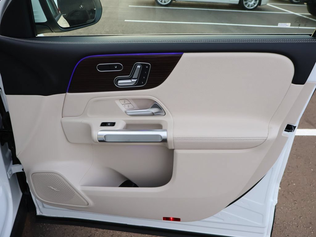 New 2026 Mercedes-Benz GLB 250 4MATIC image 13