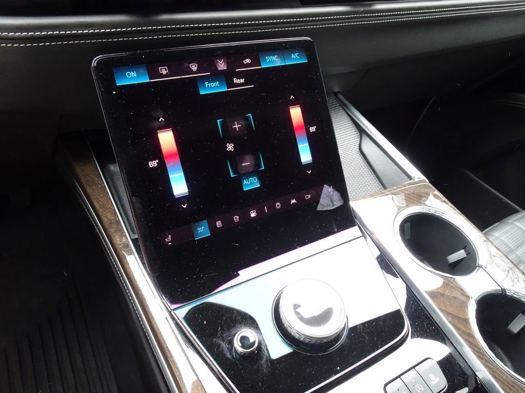 Certified 2025 Cadillac Escalade Sport Platinum w/ LPO, Floor Liner Package image 26