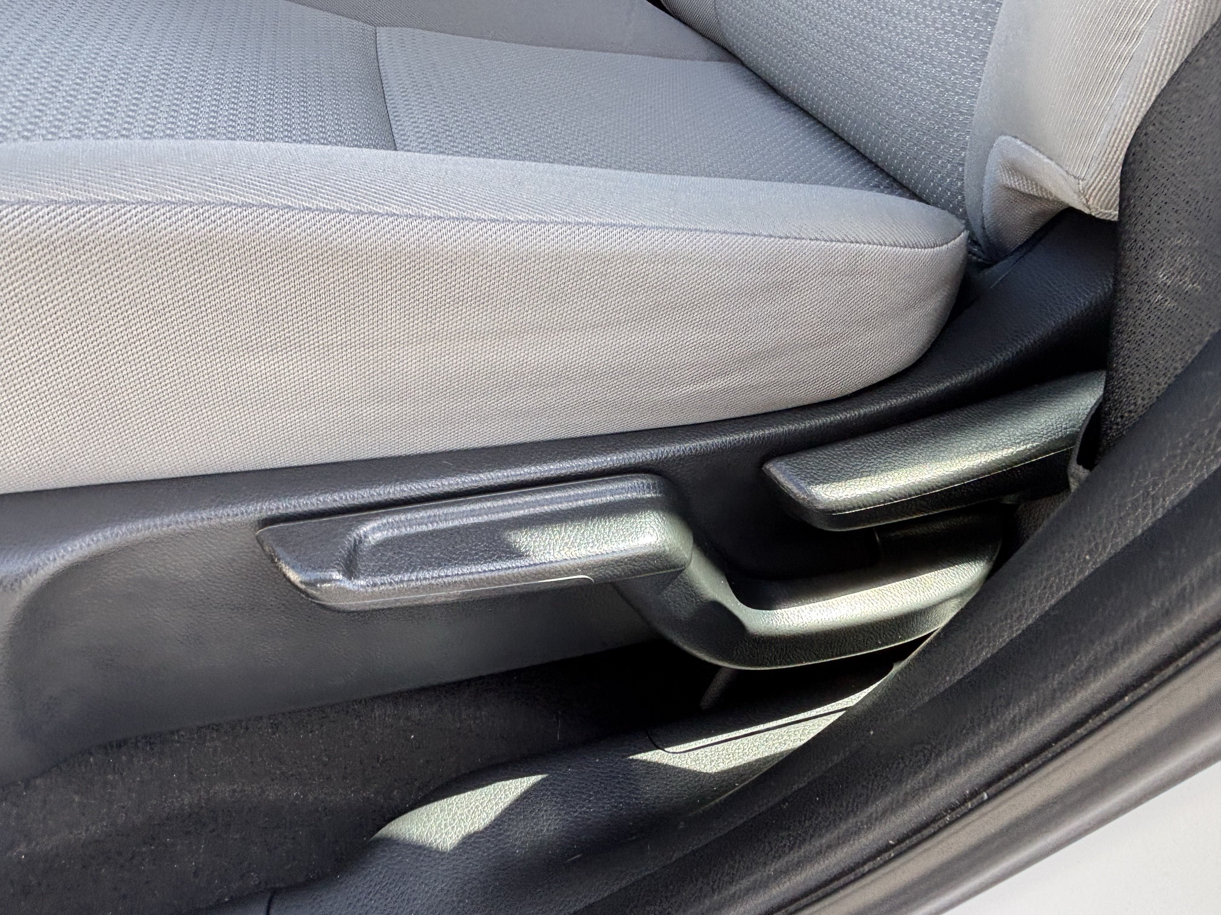 Used 2022 Honda HR-V LX image 15