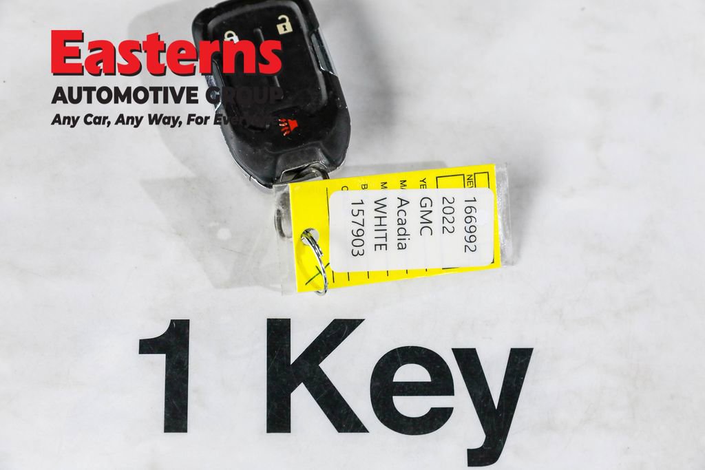 Used 2022 GMC Acadia SLE image 27