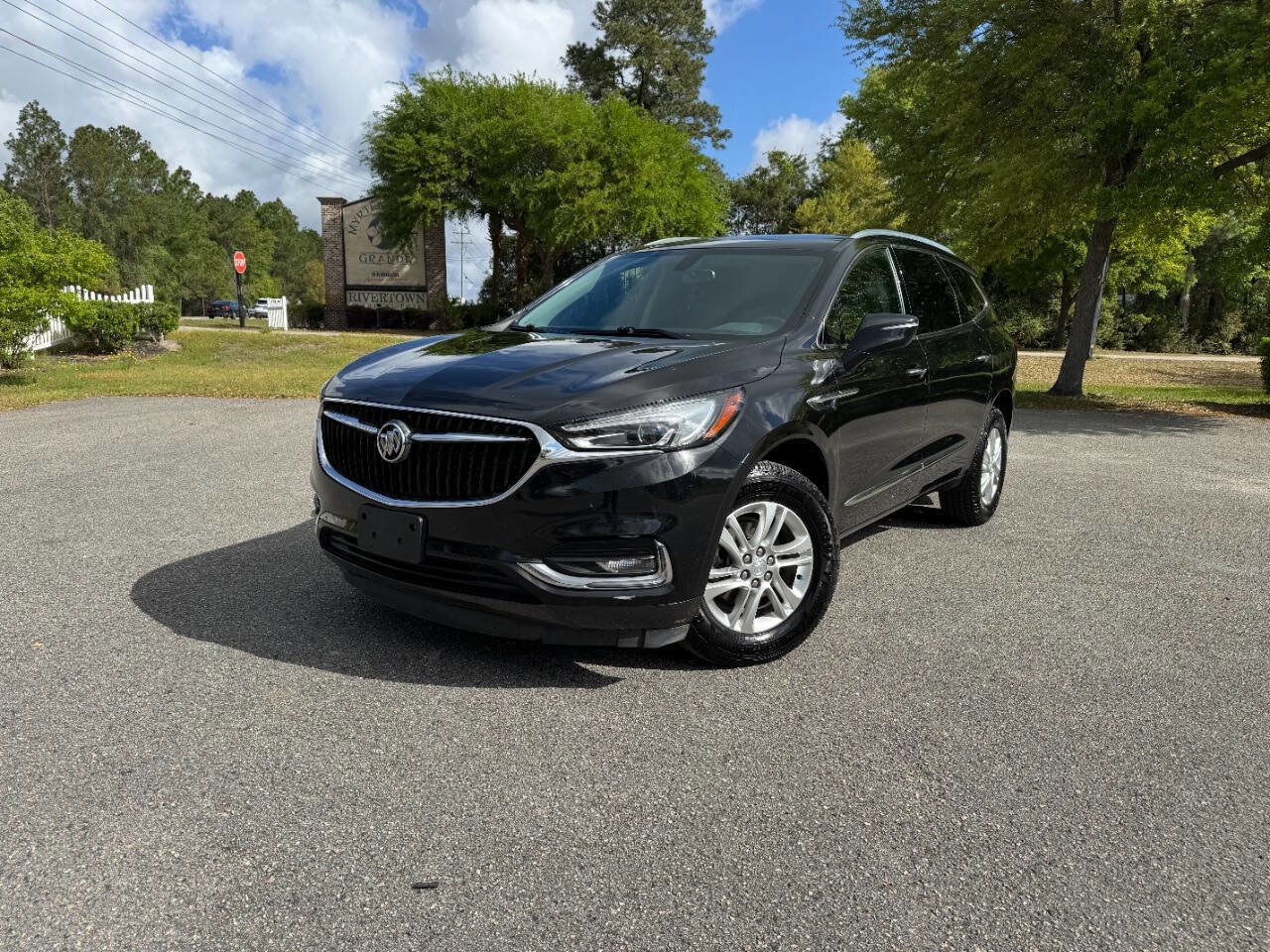 Used 2020 Buick Enclave Essence image 32