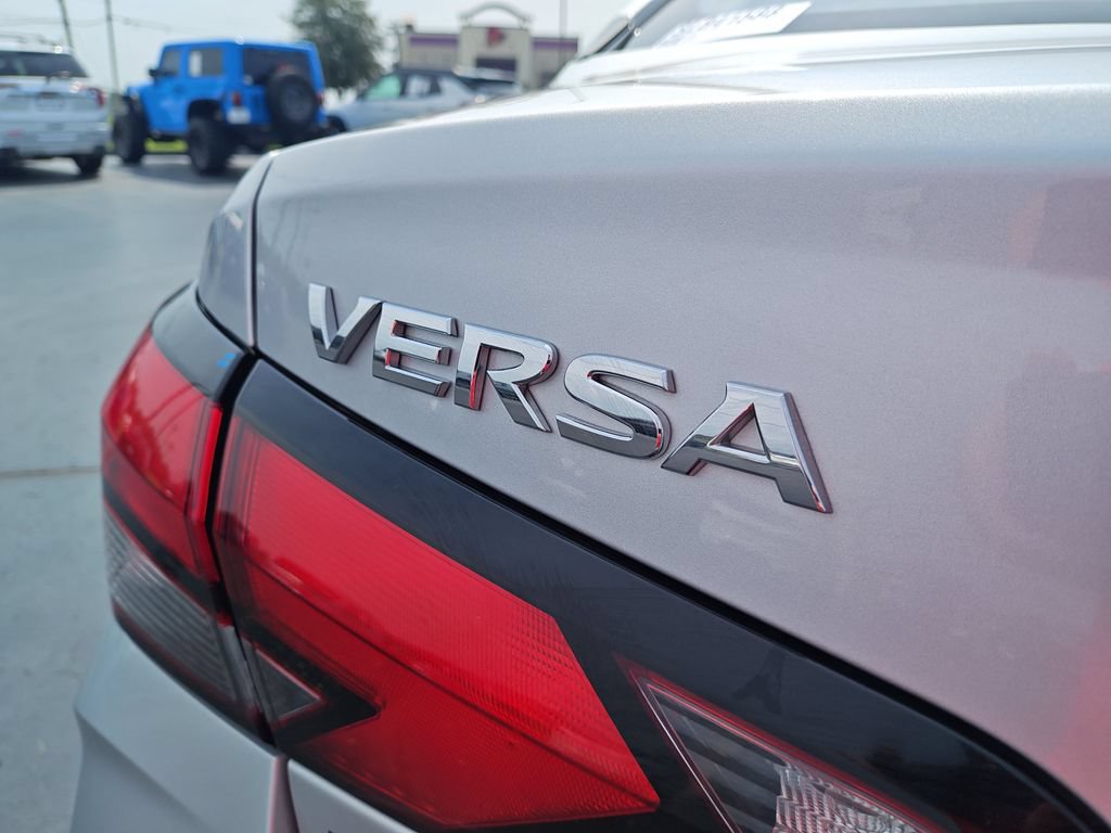 Used 2025 Nissan Versa SV FWD image 26