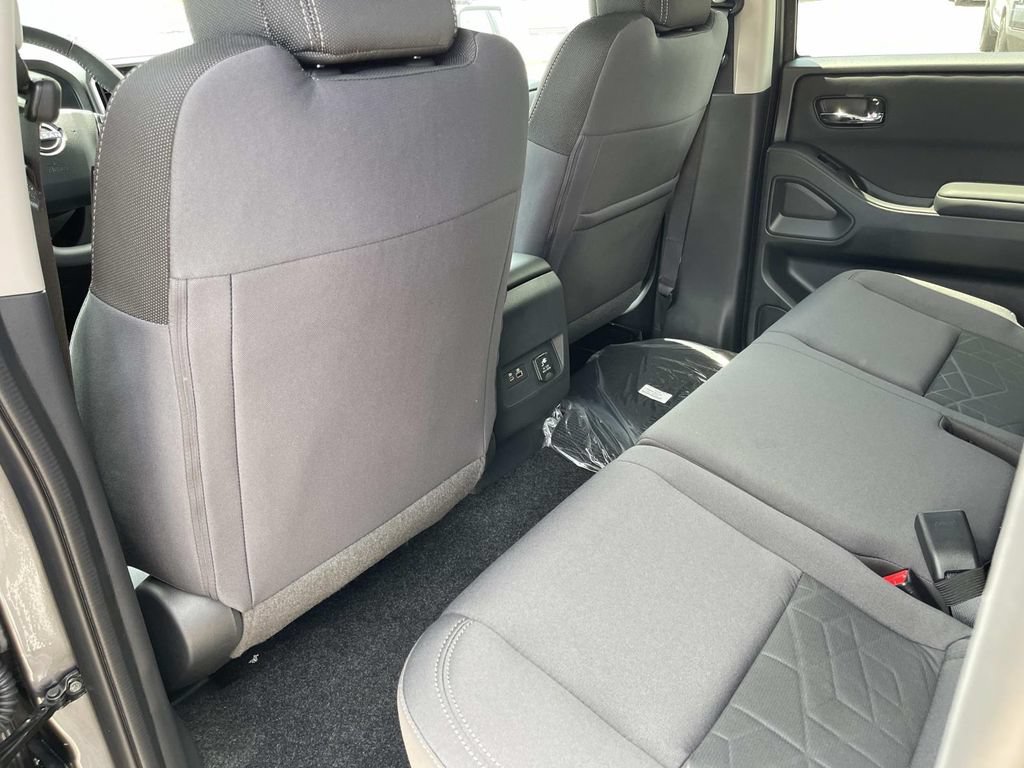 New 2026 Nissan Frontier SV w/ SV Convenience Package RWD image 18