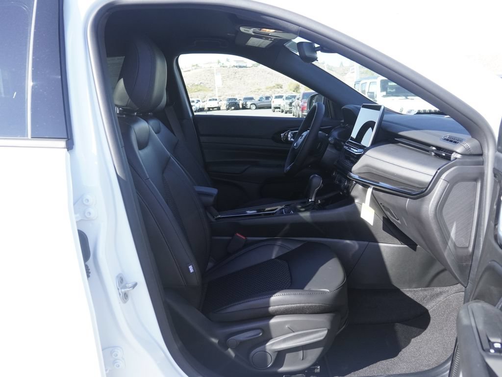 New 2026 Jeep Compass Latitude AWD/4WD image 24