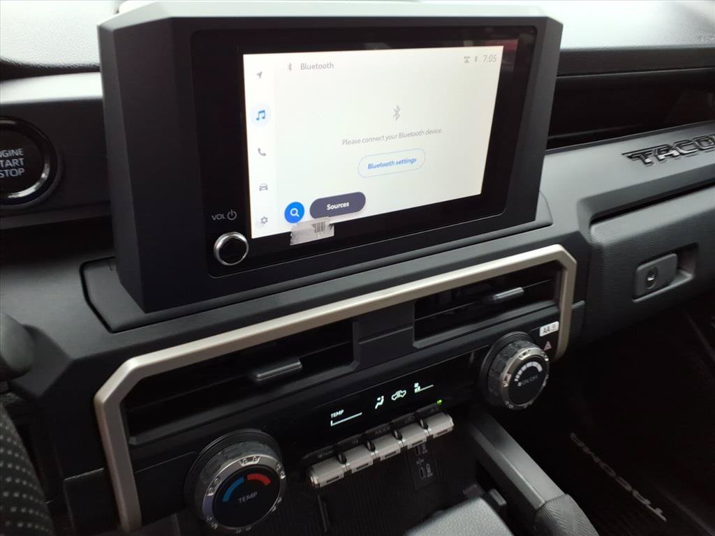 Used 2024 Toyota Tacoma SR AWD/4WD image 32