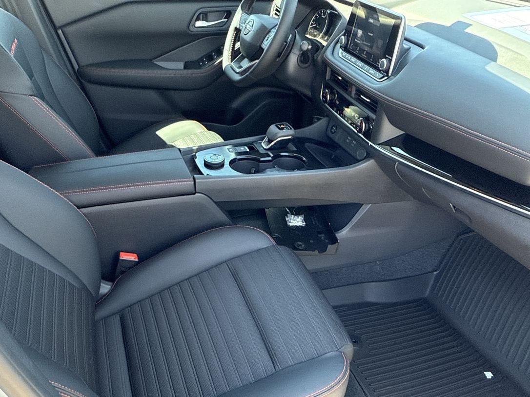 New 2026 Nissan Rogue SV image 9