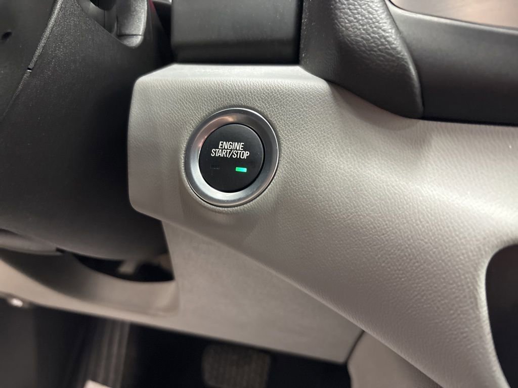 Used 2023 GMC Terrain SLT w/ LPO, Floor Liner Package AWD/4WD image 32