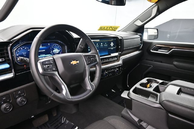 Used 2026 Chevrolet Silverado 1500 LT AWD/4WD image 21