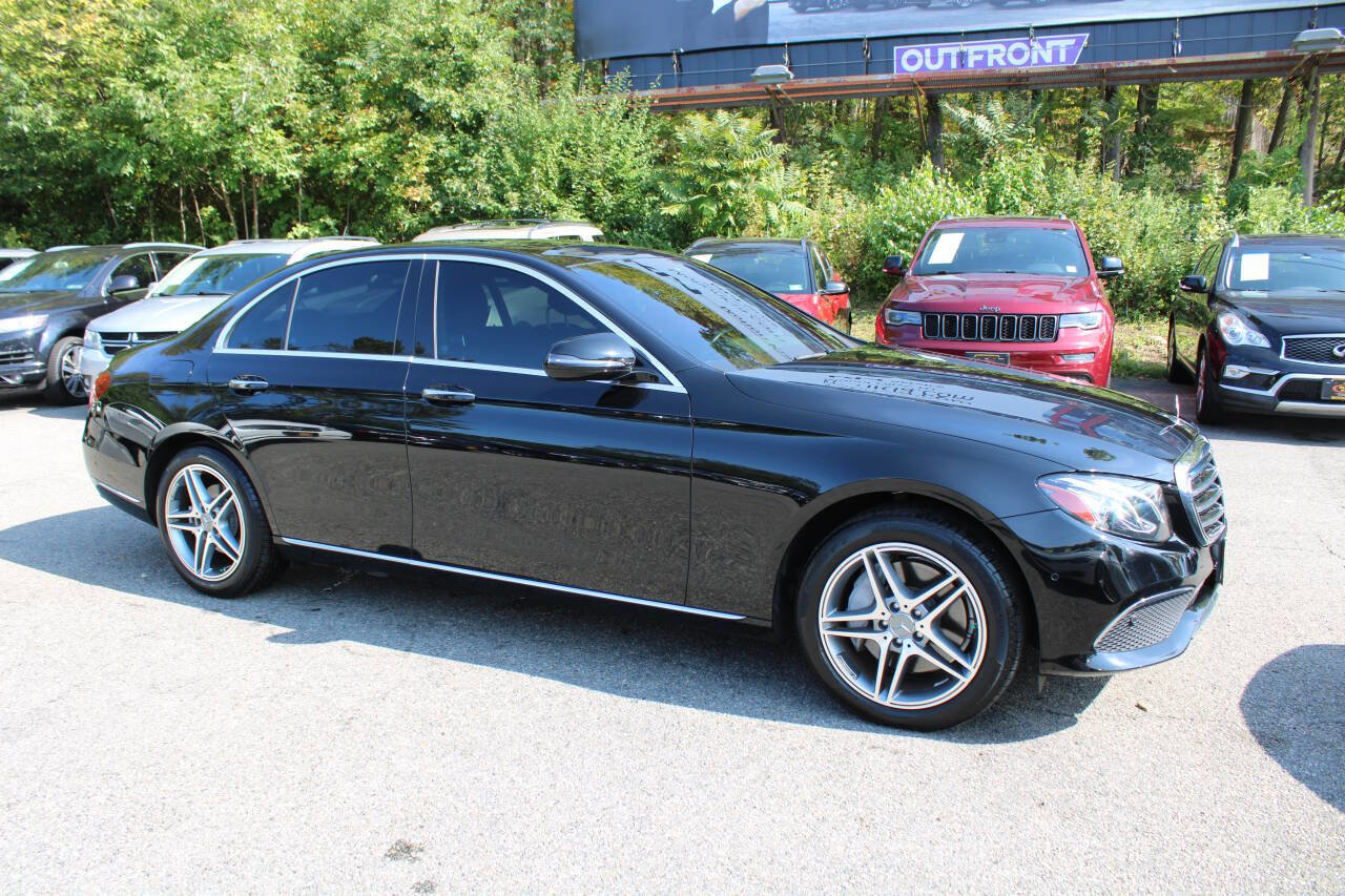 Used 2017 Mercedes-Benz E 300 4MATIC image 4