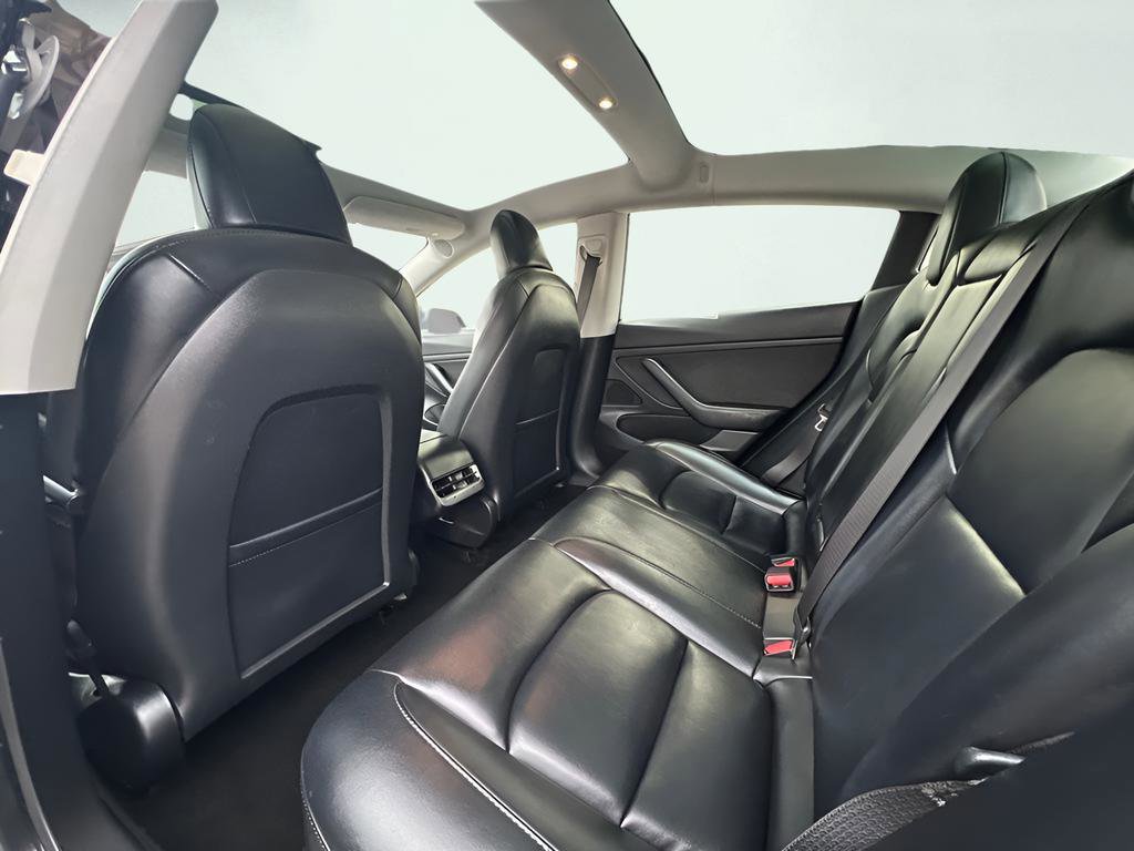 Used 2020 Tesla Model 3 Standard Range RWD image 16