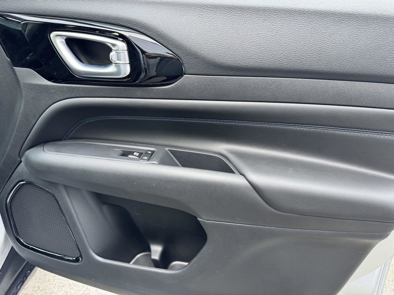 New 2026 Jeep Compass Latitude image 8