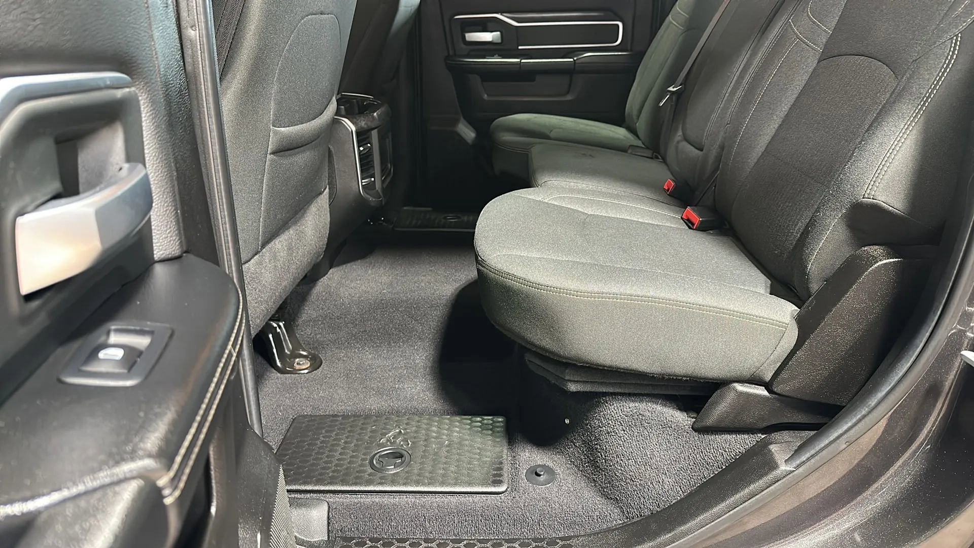 Used 2019 RAM 2500 Big Horn AWD/4WD image 11