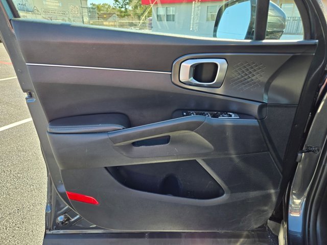 Used 2024 Kia Sorento S image 13