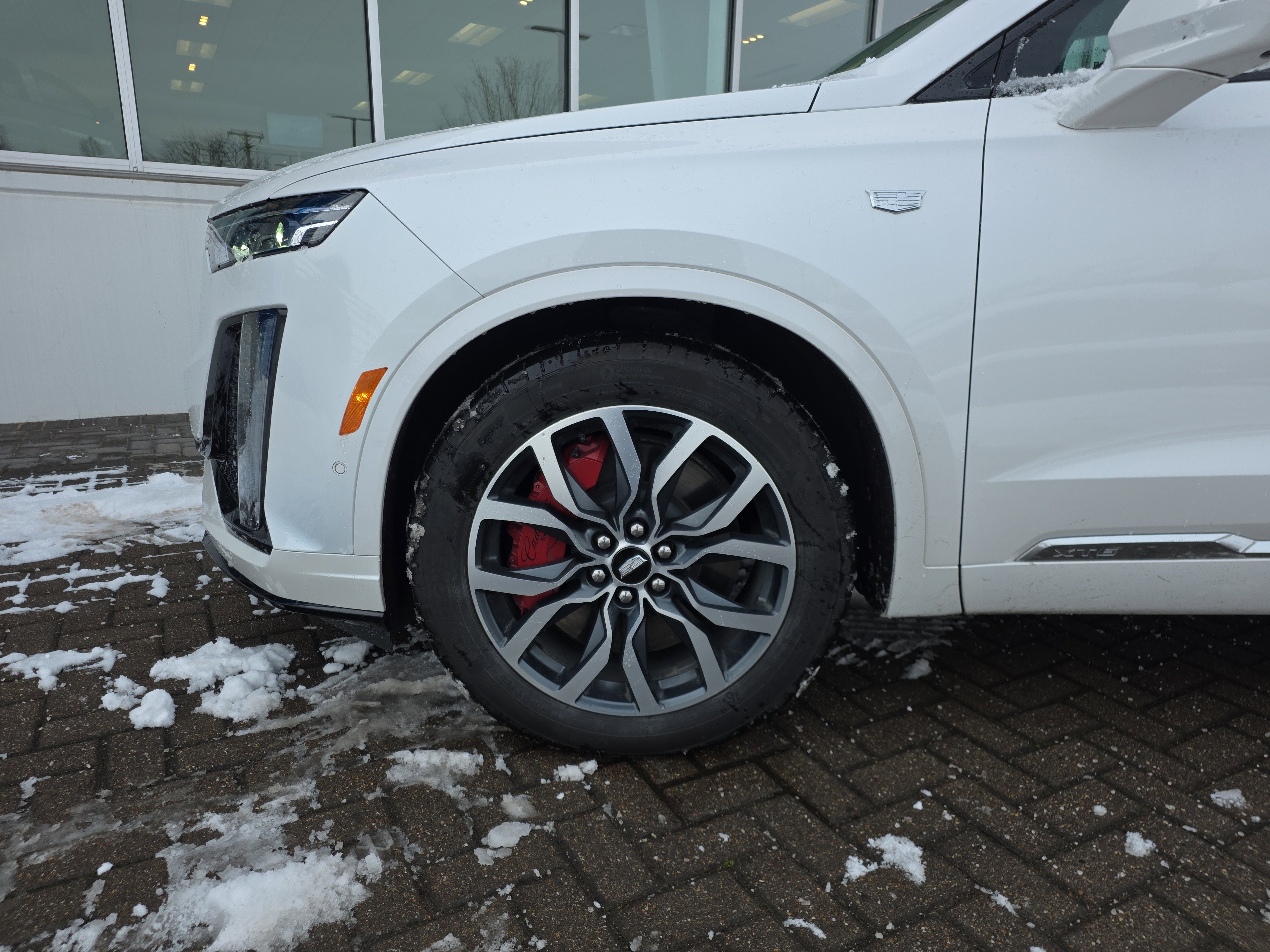 Used 2025 Cadillac XT6 Sport w/ Platinum Package image 10