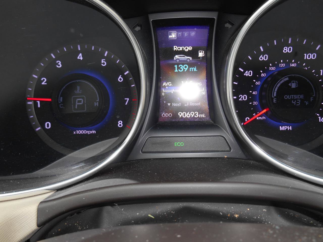 Used 2014 Hyundai Santa Fe Sport w/ Premium Equipment Package 03 image 4