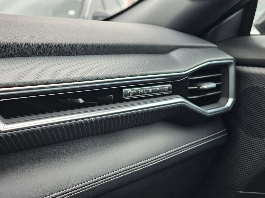 Used 2025 Ford Mustang GT Premium RWD image 26
