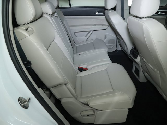 Used 2023 Volkswagen Atlas SE image 33