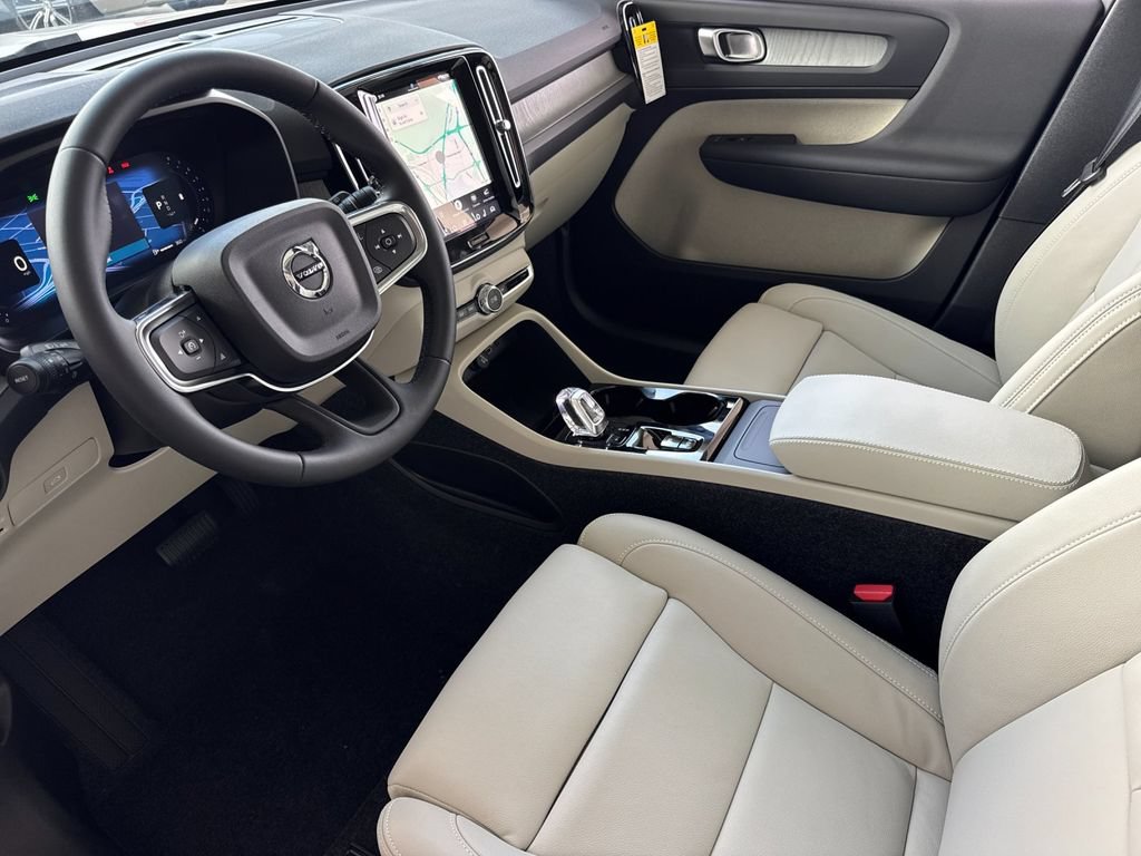 New 2026 Volvo XC40 B5 Plus w/ Protection Package Premier AWD/4WD image 9