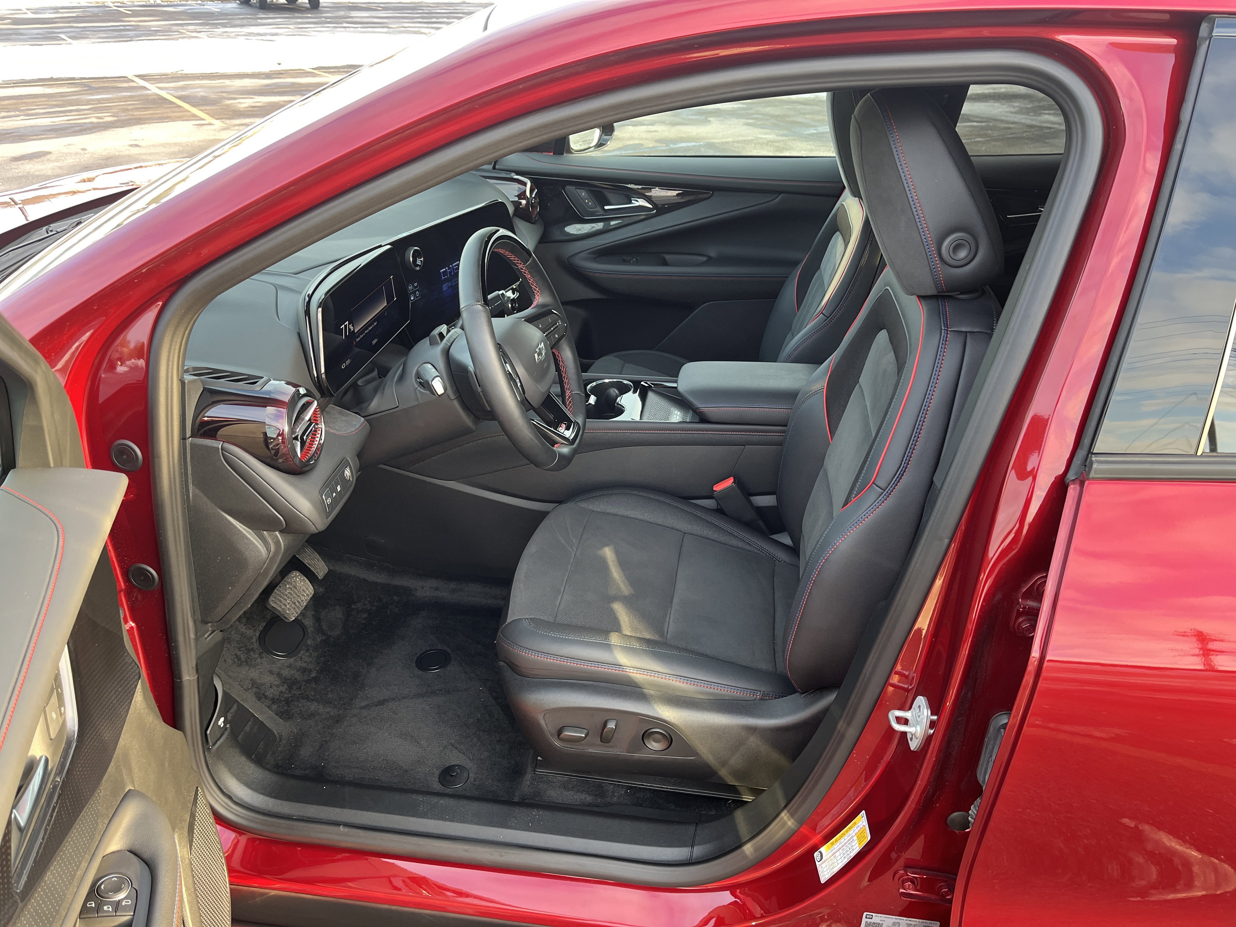 Used 2025 Chevrolet Blazer EV RS w/ Super Cruise Package image 9