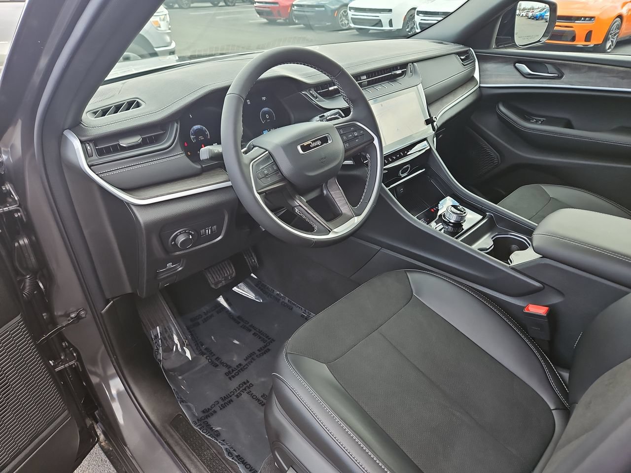 New 2026 Jeep Grand Cherokee Altitude AWD/4WD image 17